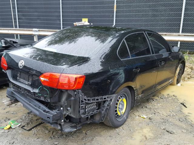 3VW2K7AJ8DM295626 - 2013 VOLKSWAGEN JETTA BASE Սև լուսանկար 4