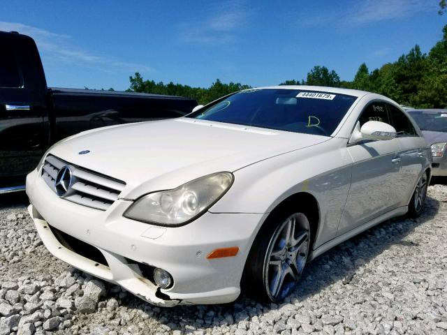 WDDDJ72X17A109238 - 2007 MERCEDES-BENZ CLS 550 WHITE photo 2