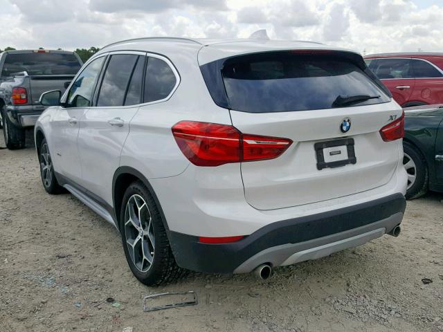 WBXHT3C37J5F93447 - 2018 BMW X1 XDRIVE2 WHITE photo 3