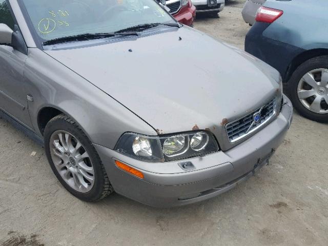 YV1VS27574F072369 - 2004 VOLVO S40 1.9T GRAY photo 9