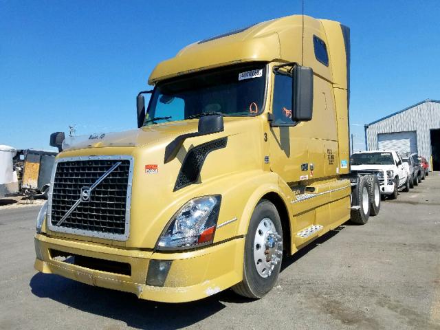 4V4NC9EHX9N279347 - 2009 VOLVO VN VNL GOLD photo 2