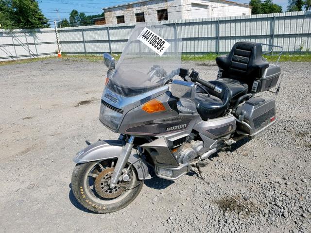 JS1VX71A1H2100569 - 1987 SUZUKI GV1400 GD SILVER photo 2