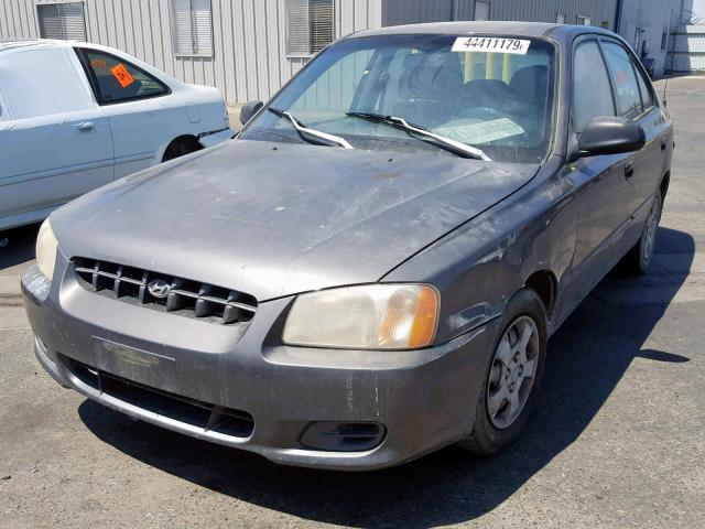 KMHCG45C61U257916 - 2001 HYUNDAI ACCENT GL CHARCOAL photo 2