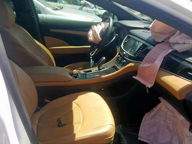 1G4ZP5SS7HU164697 - 2017 BUICK LACROSSE E WHITE photo 5