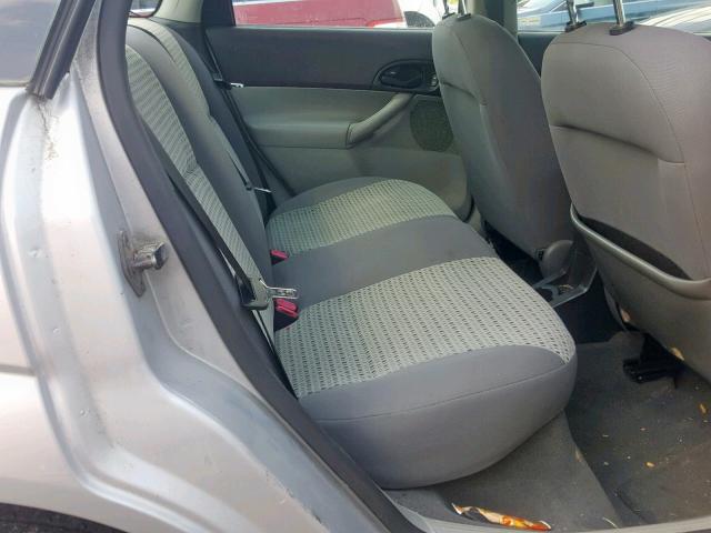 1FAFP34N96W254475 - 2006 FORD FOCUS ZX4 GRAY photo 6