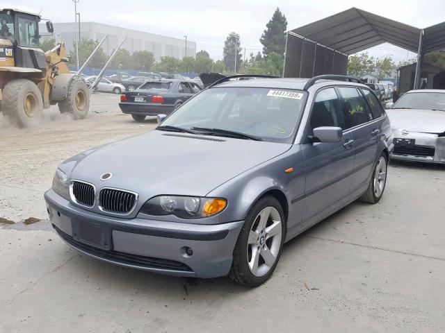 WBAAX13435PJ01047 - 2005 BMW 325 IT SUL GRAY photo 2