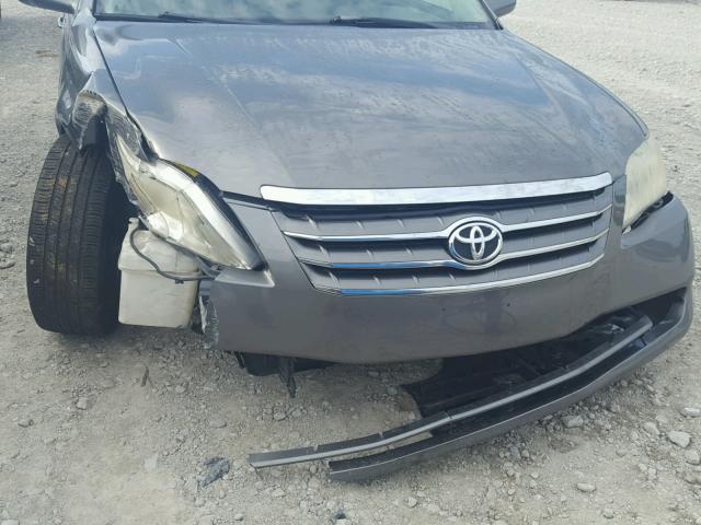 4T1BK36B55U026229 - 2005 TOYOTA AVALON XL GRAY photo 9