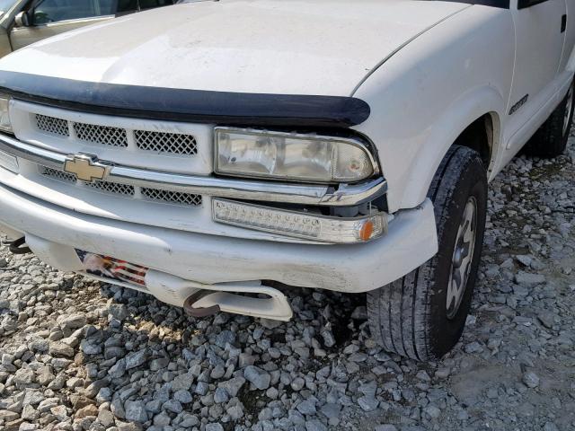 1GNDT13X14K160056 - 2004 CHEVROLET BLAZER WHITE photo 9