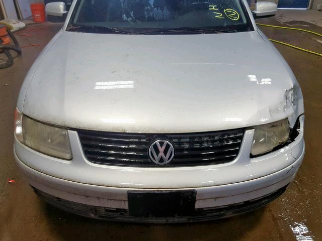 WVWPD63BXXE430649 - 1999 VOLKSWAGEN PASSAT GLX SILVER photo 7