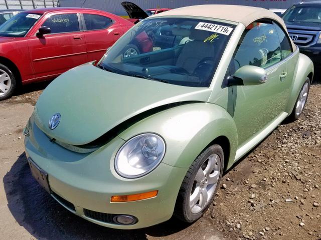 3VWSF31Y57M403117 - 2007 VOLKSWAGEN NEW BEETLE Grün Foto 2