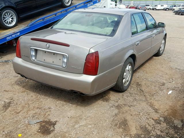 1G6KD54Y0YU215394 - 2000 CADILLAC DEVILLE BEIGE photo 4