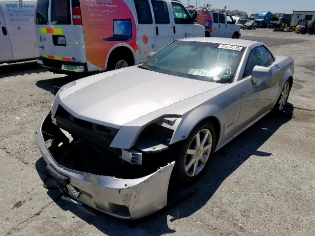 1G6YV34A455602311 - 2005 CADILLAC XLR SILVER photo 2