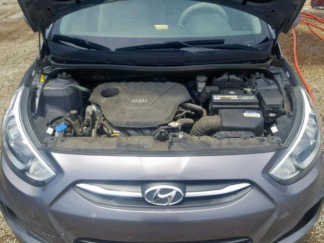 KMHCT4AE3HU182962 - 2017 HYUNDAI ACCENT SE GRAY photo 7