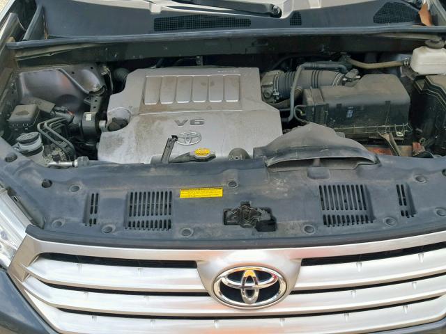 5TDZK3EH1DS138179 - 2013 TOYOTA HIGHLANDER CHARCOAL photo 7