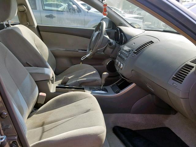 1N4BL11D05C326657 - 2005 NISSAN ALTIMA SE GRAY photo 5