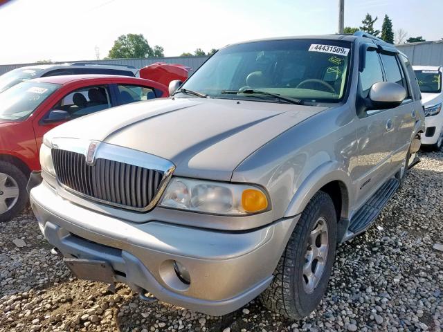 5LMFU28A6YLJ24638 - 2000 LINCOLN NAVIGATOR BEIGE photo 2