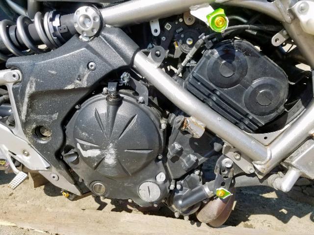 JKAEXEC1X9DA25266 - 2009 KAWASAKI EX650 C 黑色 照片 7