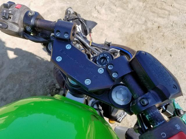 JKAEXEC1X9DA25266 - 2009 KAWASAKI EX650 C 黑色 照片 8