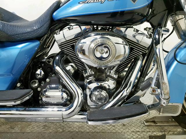 1HD1FB414BB674109 - 2011 HARLEY-DAVIDSON FLHR BLUE photo 11