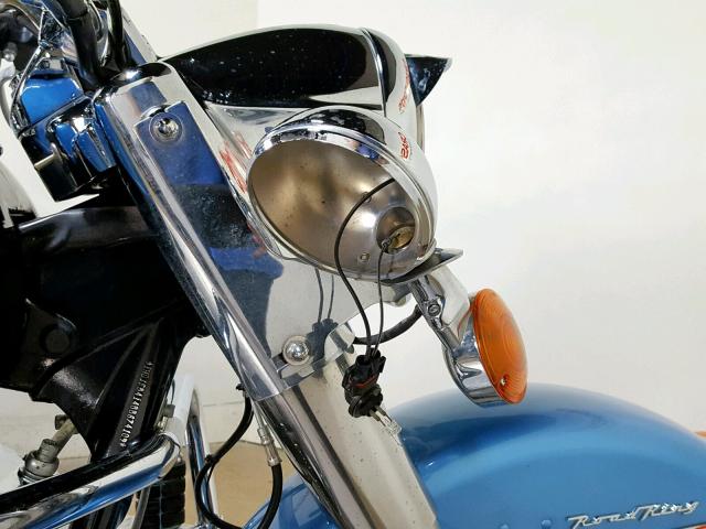 1HD1FB414BB674109 - 2011 HARLEY-DAVIDSON FLHR BLUE photo 17