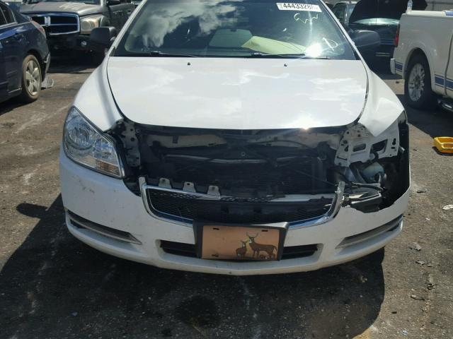 1G1ZG57B69F162354 - 2009 CHEVROLET MALIBU LS თეთრი ფოტო 9