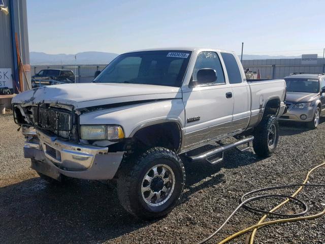 3B7KF23642M314608 - 2002 DODGE RAM 2500 WHITE photo 2