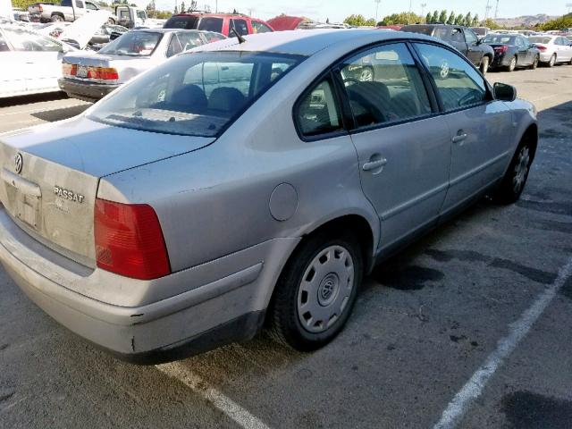 WVWMA23B4YE389263 - 2000 VOLKSWAGEN PASSAT GLS GRAY photo 4