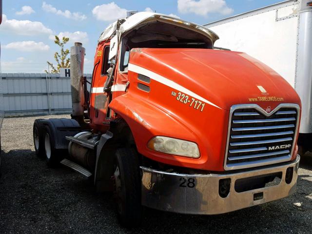 1M1AP02Y27N002493 - 2007 MACK 600 CXP600 RED photo 1