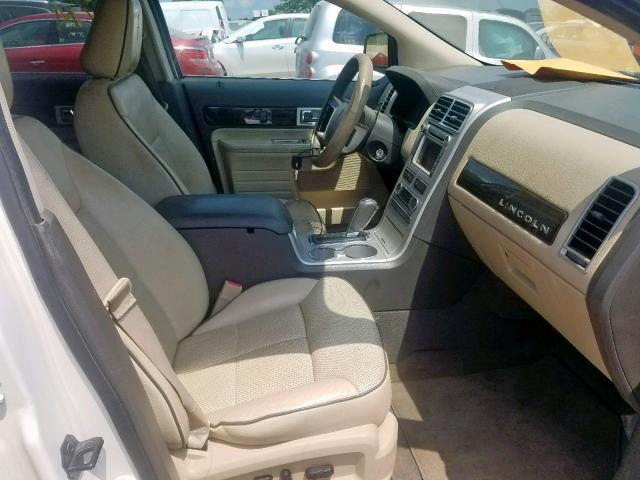 2LMDU88C88BJ11036 - 2008 LINCOLN MKX CREAM photo 5