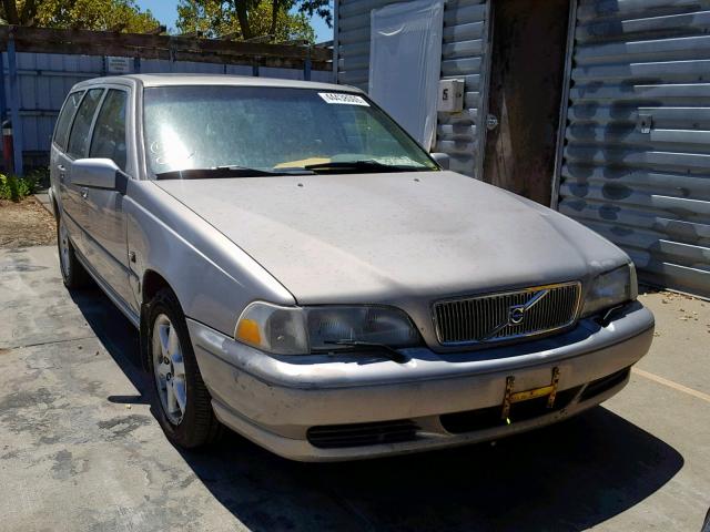 YV1LW55A8X2612191 - 1999 VOLVO V70 SILVER photo 1