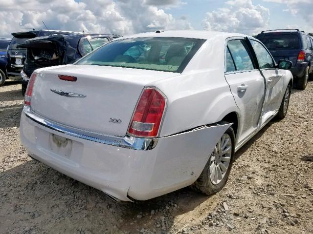 2C3CCAAG6EH249027 - 2014 CHRYSLER 300 WHITE photo 4