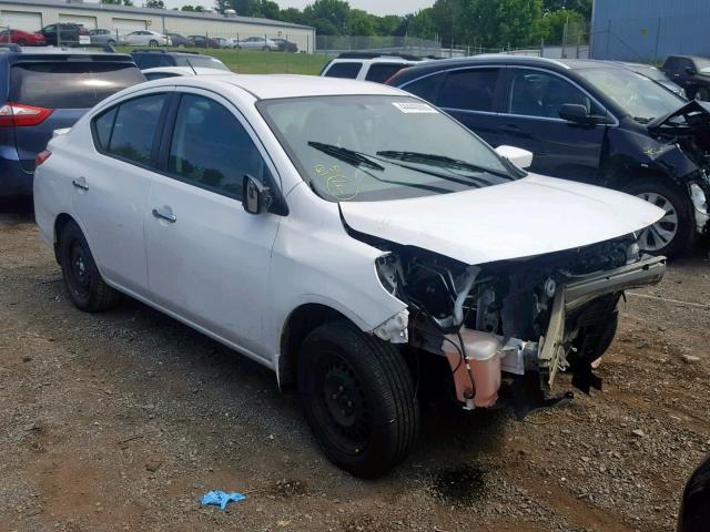 3N1CN7APXHL852733 - 2017 NISSAN VERSA S WHITE photo 1