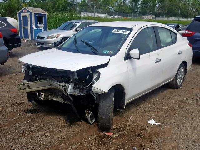 3N1CN7APXHL852733 - 2017 NISSAN VERSA S WHITE photo 2