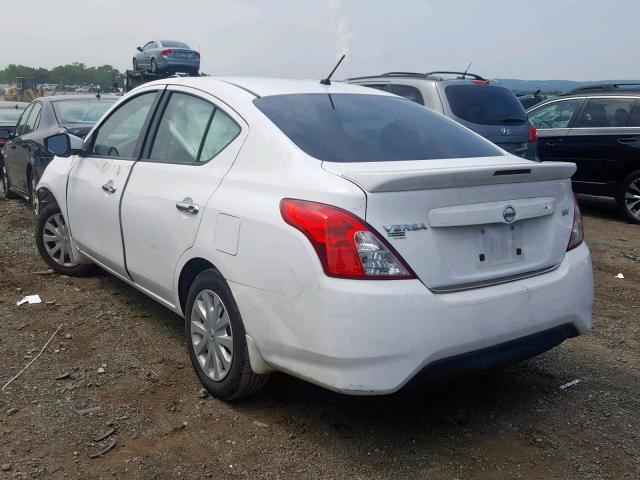 3N1CN7APXHL852733 - 2017 NISSAN VERSA S WHITE photo 3