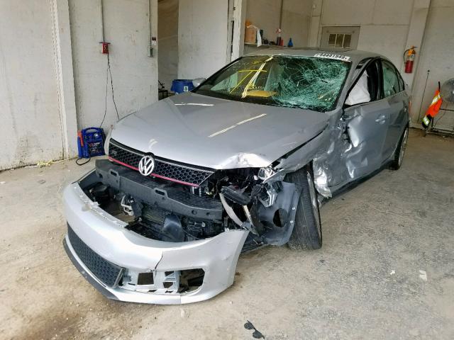 3VW4S7AJ6FM329851 - 2015 VOLKSWAGEN JETTA GLI SILVER photo 2