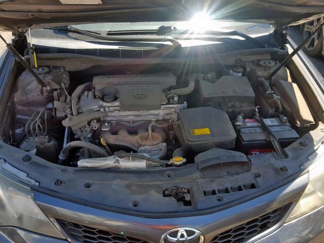 4T1BF1FK5CU157473 - 2012 TOYOTA CAMRY BASE GRAY photo 7