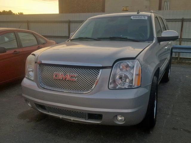 1GKFK63817J248582 - 2007 GMC YUKON DENA SILVER photo 2