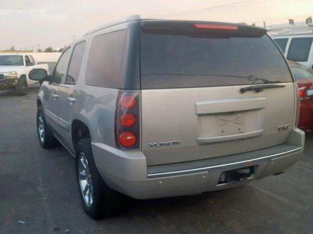 1GKFK63817J248582 - 2007 GMC YUKON DENA SILVER photo 3