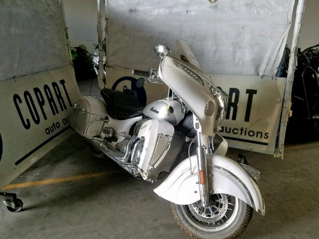 56KTRAAA6K3370736 - 2019 INDIAN MOTORCYCLE CO. ROADMASTER WHITE photo 1