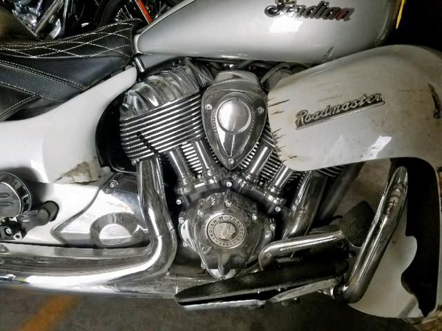 56KTRAAA6K3370736 - 2019 INDIAN MOTORCYCLE CO. ROADMASTER WHITE photo 7