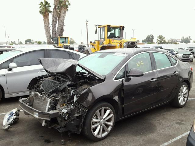 1G4PP5SK7E4228675 - 2014 BUICK VERANO BROWN photo 2