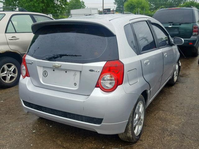 KL1TG66E49B303189 - 2009 CHEVROLET AVEO LT SILVER photo 4