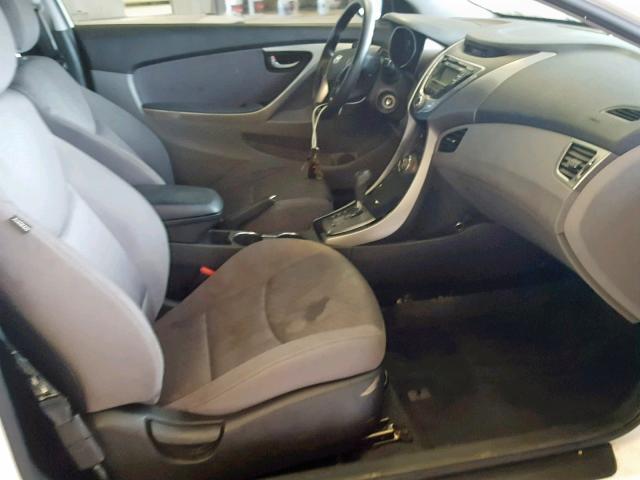 KMHDH6AE7DU009831 - 2013 HYUNDAI ELANTRA CO WHITE photo 5