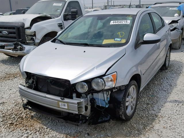 1G1JB5SH5C4132482 - 2012 CHEVROLET SONIC LS 银色 照片 2