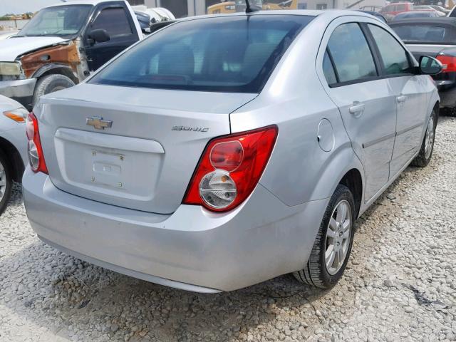 1G1JB5SH5C4132482 - 2012 CHEVROLET SONIC LS 银色 照片 4