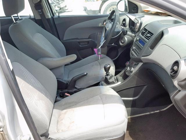 1G1JB5SH5C4132482 - 2012 CHEVROLET SONIC LS 银色 照片 5