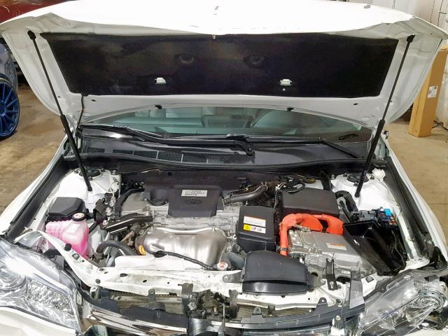 4T1BD1FK3HU221491 - 2017 TOYOTA CAMRY HYBR WHITE photo 7