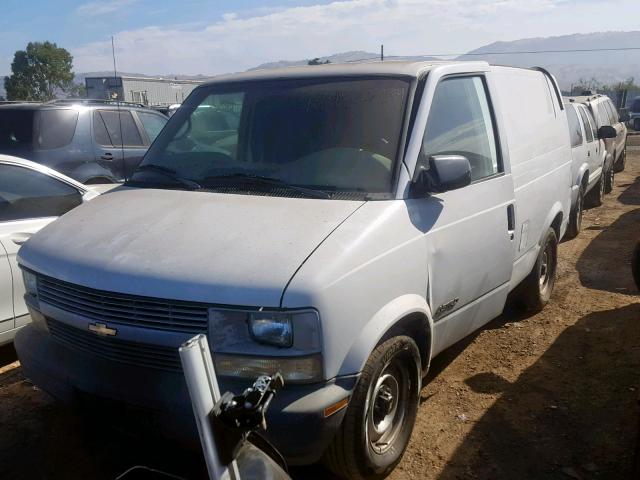 1GCDM19W4YB101156 - 2000 CHEVROLET ASTRO WHITE photo 2