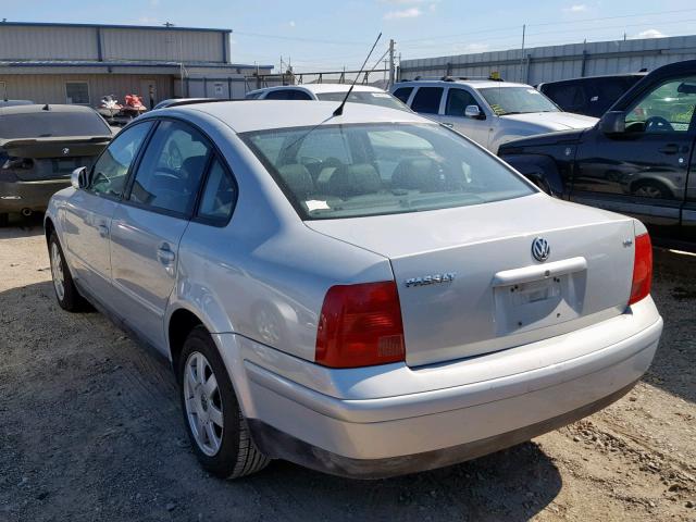 WVWAH63B61P045692 - 2001 VOLKSWAGEN PASSAT GLS SILVER photo 3