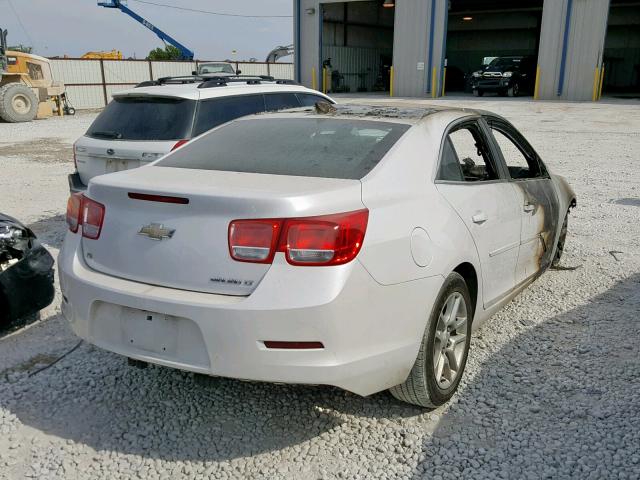 1G11C5SL2FF141697 - 2015 CHEVROLET MALIBU 1LT 白色 照片 4